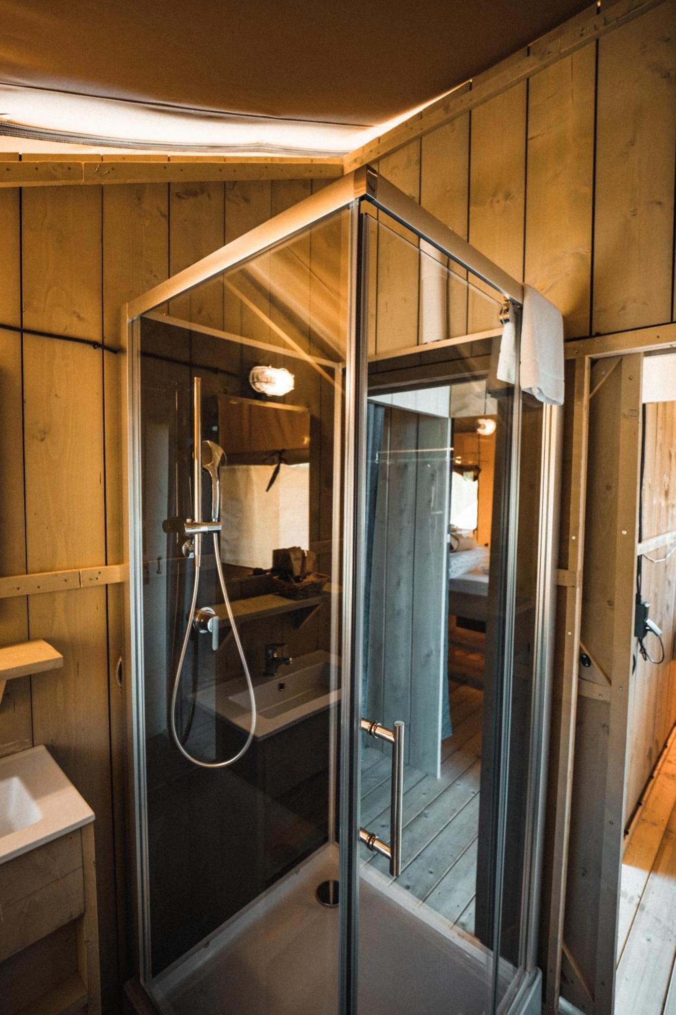 Glamping Le Tegole Hotel Riparbella Exterior foto